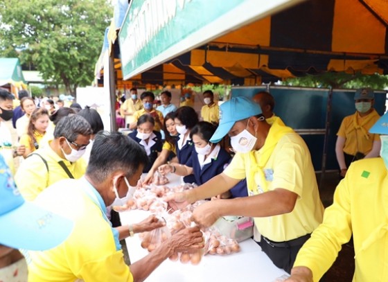 กำแพงเพชร-จัดกิจกรรมออกหน่วยบำบัดทุกข์บำรุงสุข สร้างรอบยิ้มให้ประชาชน ณ อำเภอไทรงาม