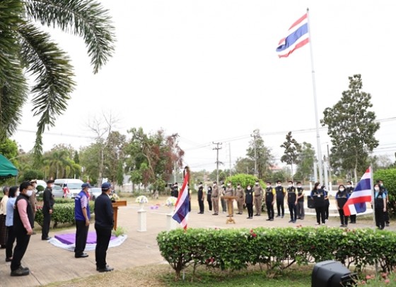 จังหวัดกำแพงเพชร จัดกิจกรรมปล่อยแถวรถตรวจเยี่ยมคนต่างด้าวและสถานประกอบการ เพื่อเฝ้าระวังการแพร่ระบาดของโรคติดเชื้อไวรัสโคโรนา 2019 ในพื้นที่จังหวัดกำแพงเพชร 