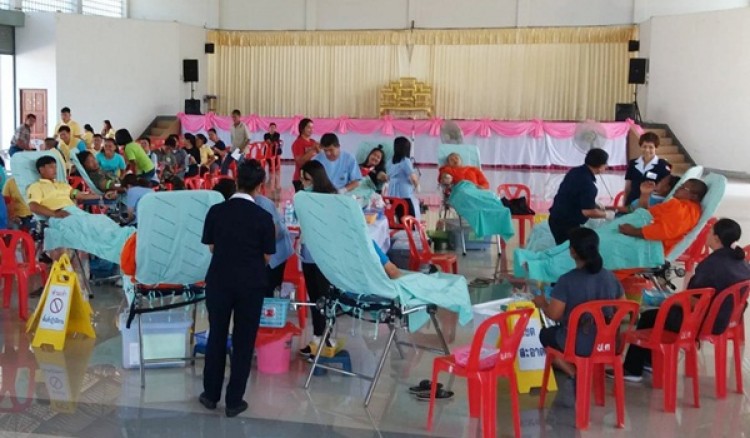 เหล่ากาชาดจังหวัดกำแพงเพชรออกรับบริจาคโลหิต อำเภอโกสัมพีนคร