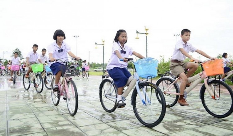พิธีมอบจักรยานแก่นักเรียนยากจน จำนวน 107 คัน
